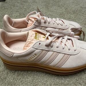 adidas Gazelle Women's Pale Pink Suede Sneaker 5Y 6W
